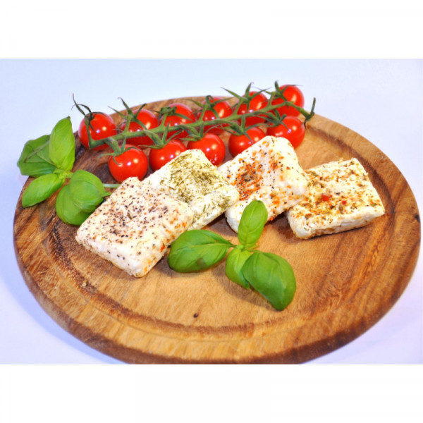 Sýr čerstvý s kořením Šumavský statek (kus cca 150g)